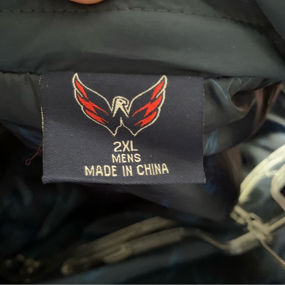 COPY - NWOT WASHINGTON CAPITALS NAVY BLUE VEST - Picture 10 of 10